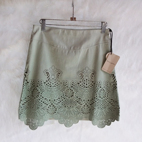 LIBERTY GARDEN LASER CUT FAUX SUEDE MINI SKIRT PISTACHIO GREEN SMALL NWT - Picture 7 of 8
